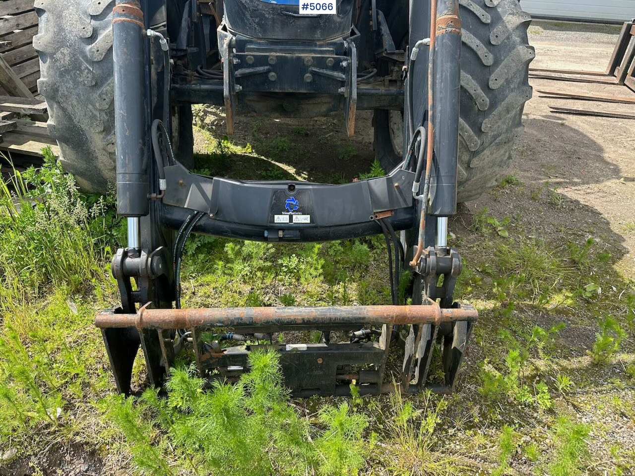 2011 New Holland T6080 w/ trima +5.1p - Trator: foto 4 2011 New Holland T6080 w/ trima +5.1p - Trator: foto 4