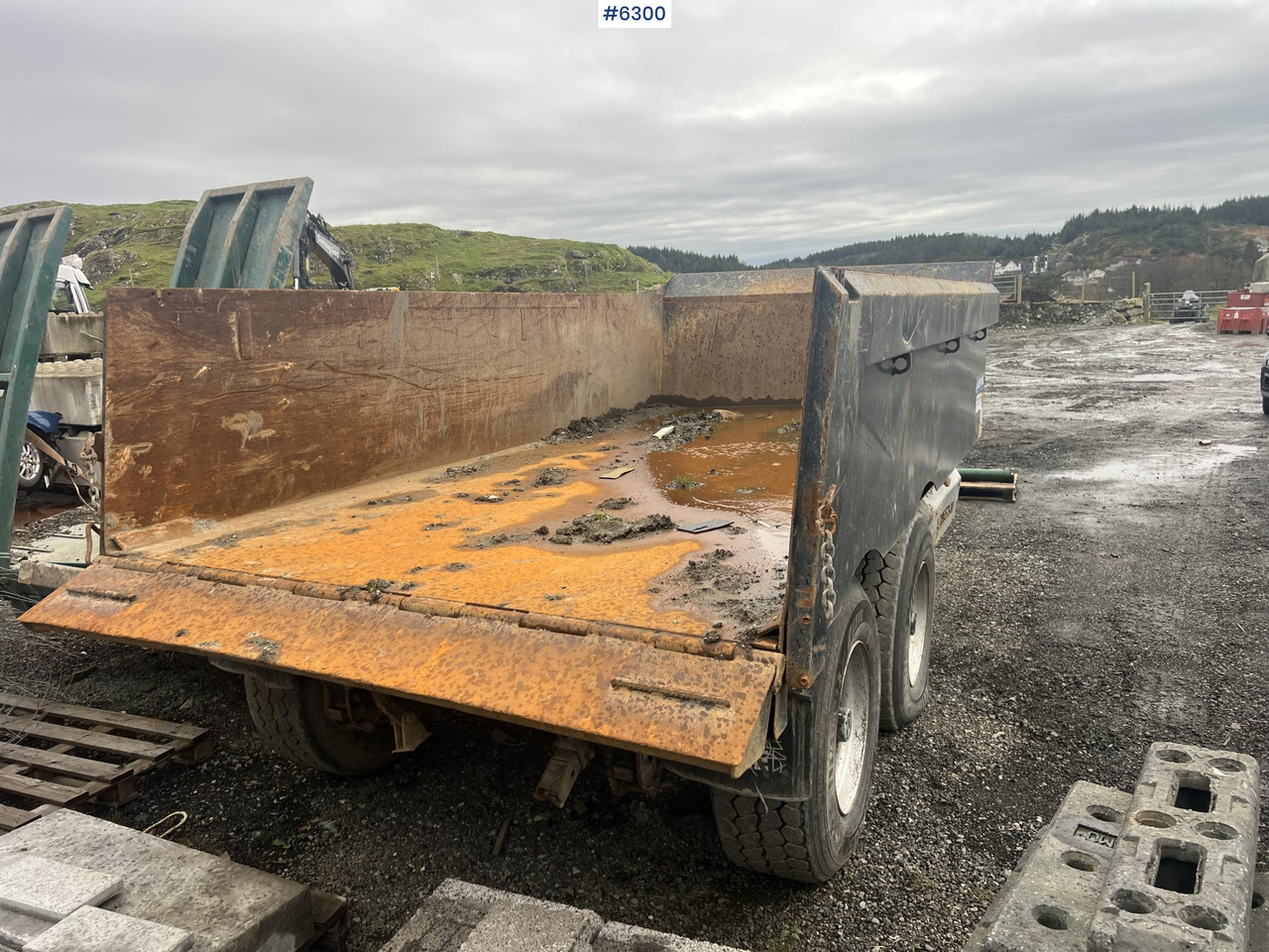 2012 Chieftain 20 ton 2 axle dump trailer - Reboque basculante agrícola: foto 5 2012 Chieftain 20 ton 2 axle dump trailer - Reboque basculante agrícola: foto 5