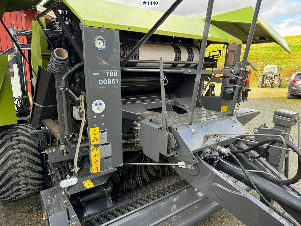 2012 Claas 375 Rollant uniwrap. Few balls - Máquina para produção de feno: foto 4 2012 Claas 375 Rollant uniwrap. Few balls - Máquina para produção de feno: foto 4