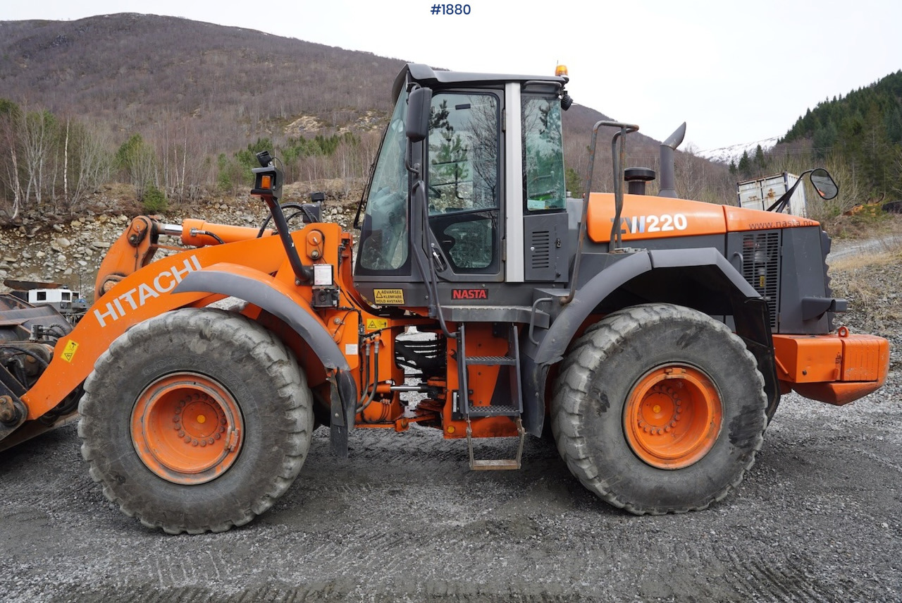 2012 Hitachi ZW220 - Pá carregadora de rodas: foto 3 2012 Hitachi ZW220 - Pá carregadora de rodas: foto 3