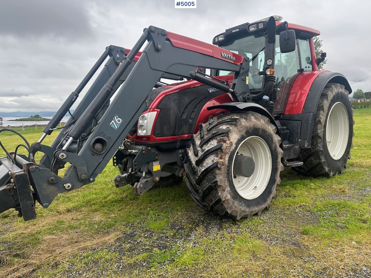 2012 Valtra T213 - Trator: foto 3 2012 Valtra T213 - Trator: foto 3