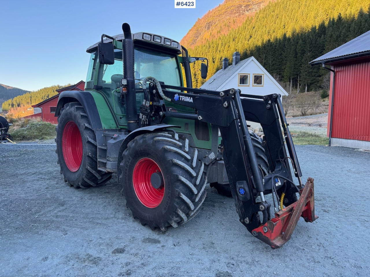 2013 Fendt 412 Vario TMS w/ front loader and plow plate. New engine! - Trator: foto 4 2013 Fendt 412 Vario TMS w/ front loader and plow plate. New engine! - Trator: foto 4