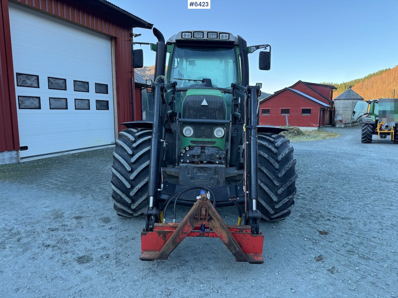 2013 Fendt 412 Vario TMS w/ front loader and plow plate. New engine! - Trator: foto 3 2013 Fendt 412 Vario TMS w/ front loader and plow plate. New engine! - Trator: foto 3