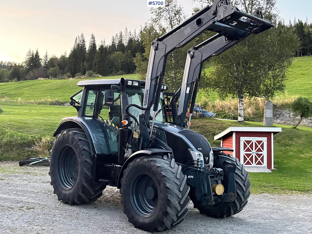 2014 Valtra N143 Direct, well equipped! - Trator: foto 3 2014 Valtra N143 Direct, well equipped! - Trator: foto 3