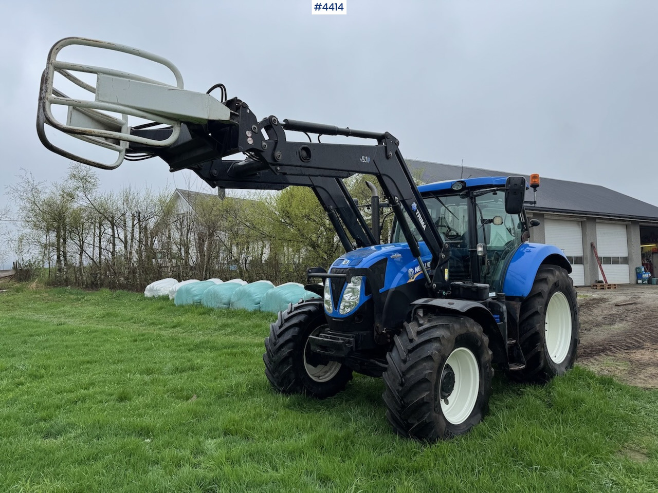 2015 New Holland T7.185 Auto Command w/Front Loader - Trator: foto 1 2015 New Holland T7.185 Auto Command w/Front Loader - Trator: foto 1