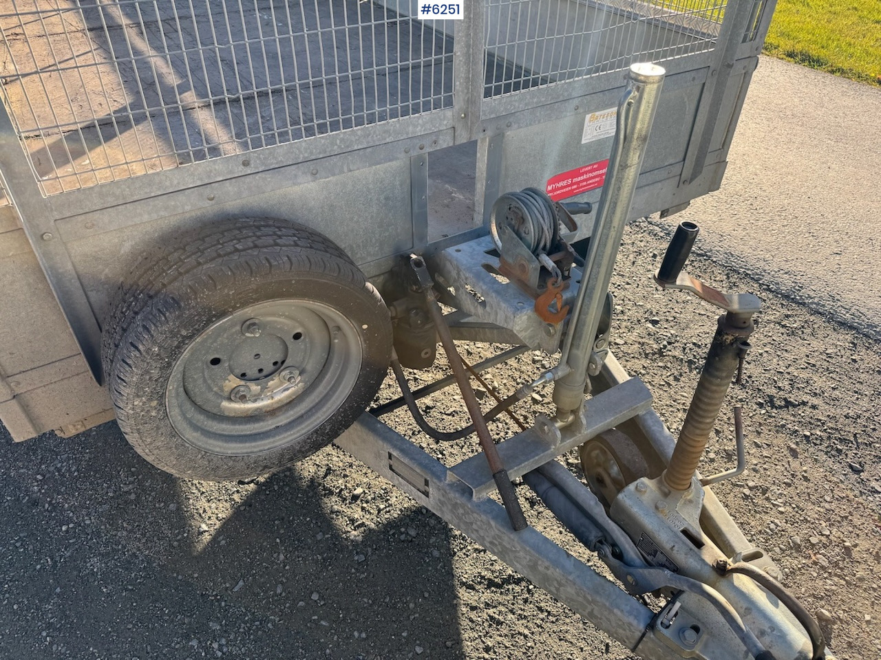 2016 Bateson PL w/ frames and tip. - Reboque para carros: foto 5 2016 Bateson PL w/ frames and tip. - Reboque para carros: foto 5