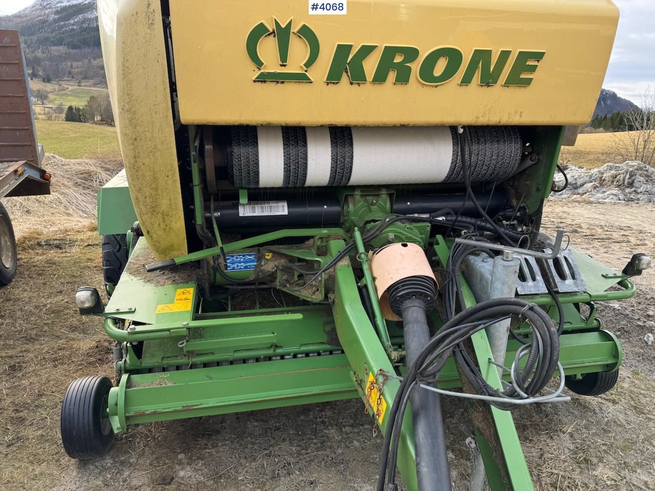 2016 Krone Comprima CF 155 XC Kombipresse - Máquina para produção de feno: foto 2 2016 Krone Comprima CF 155 XC Kombipresse - Máquina para produção de feno: foto 2
