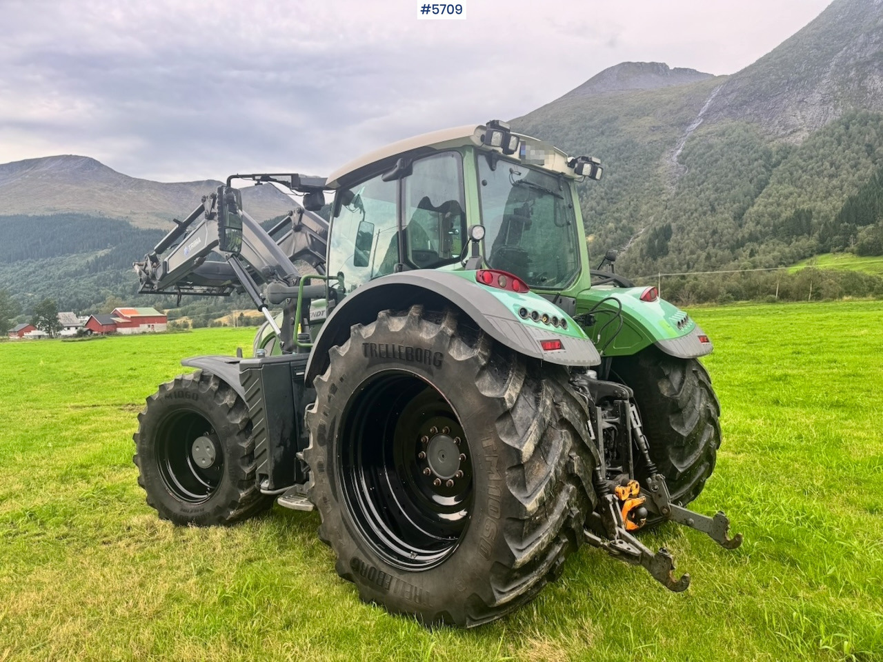 2017 Fendt 724 Vario w/ GPS, Front PTO, Loader and hydraulics. - Trator: foto 5 2017 Fendt 724 Vario w/ GPS, Front PTO, Loader and hydraulics. - Trator: foto 5