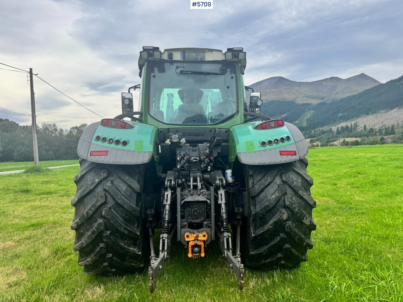 Locação financeira de  2017 Fendt 724 Vario w/ GPS, Front PTO, Loader and hydraulics. 2017 Fendt 724 Vario w/ GPS, Front PTO, Loader and hydraulics.: foto 6