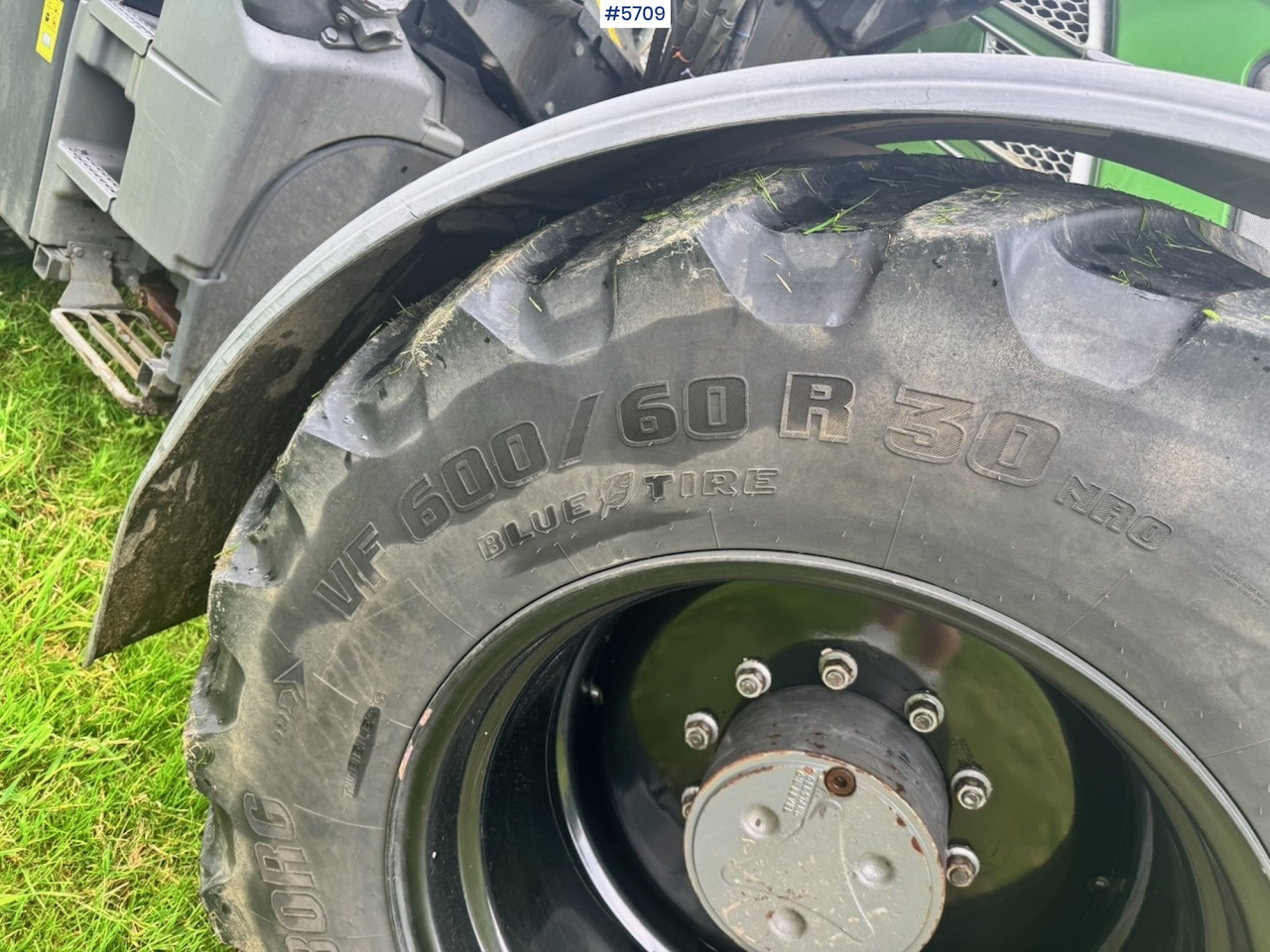 Locação financeira de  2017 Fendt 724 Vario w/ GPS, Front PTO, Loader and hydraulics. 2017 Fendt 724 Vario w/ GPS, Front PTO, Loader and hydraulics.: foto 17
