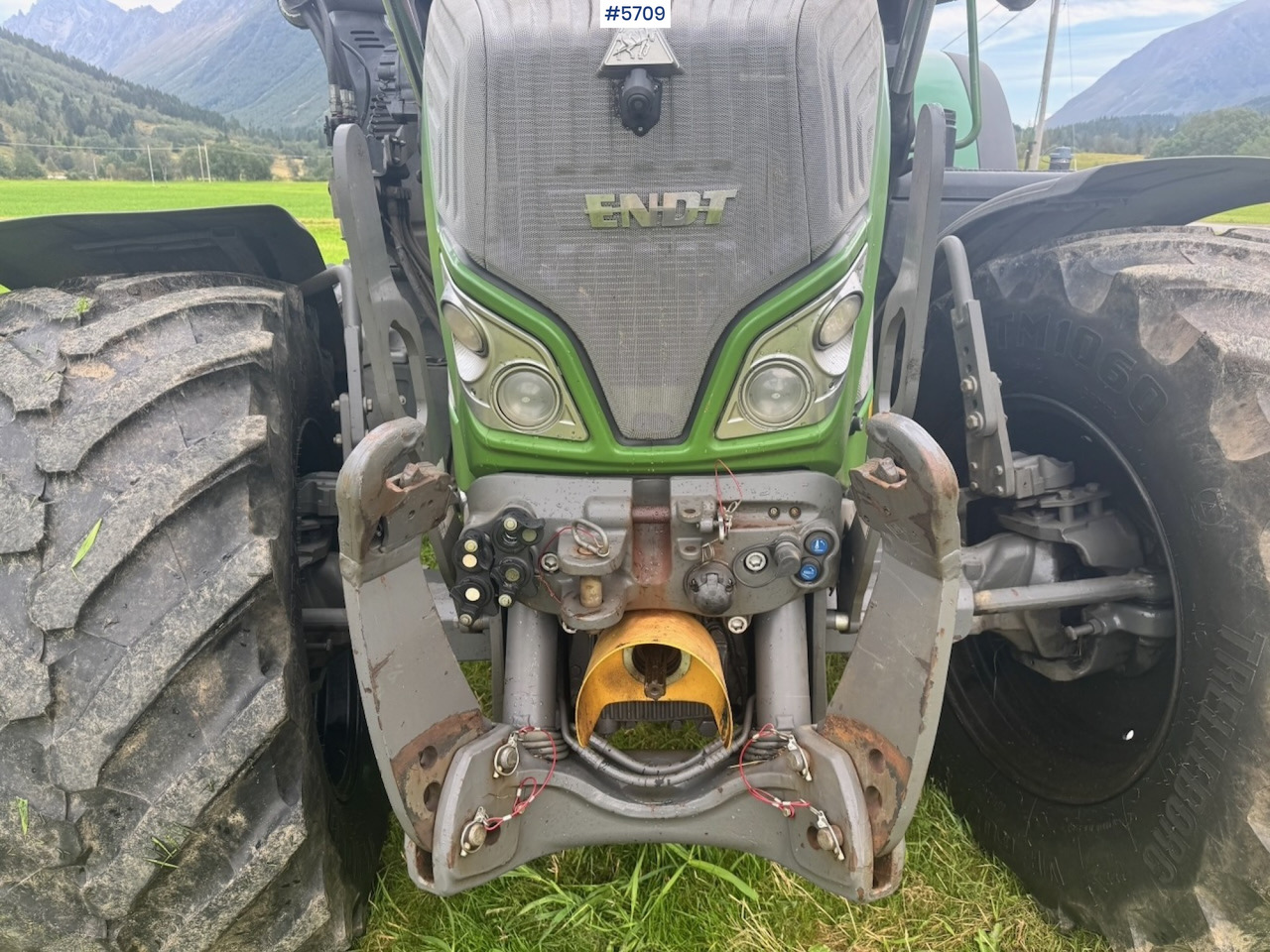 Locação financeira de  2017 Fendt 724 Vario w/ GPS, Front PTO, Loader and hydraulics. 2017 Fendt 724 Vario w/ GPS, Front PTO, Loader and hydraulics.: foto 13