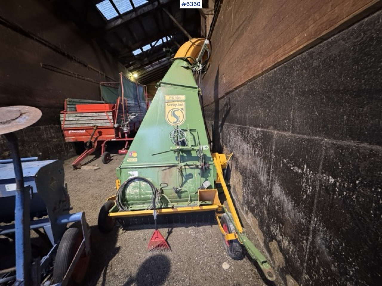 2017 Serigstad FS134 with support trailer - Máquina para produção de feno: foto 1 2017 Serigstad FS134 with support trailer - Máquina para produção de feno: foto 1
