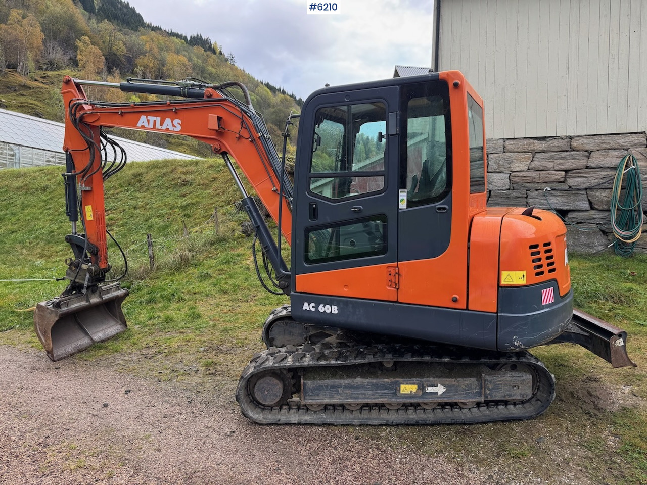 2019 Atlas AC 60B with 3 buckets, grapple, and spike. Low hours!! - Escavadeira: foto 2 2019 Atlas AC 60B with 3 buckets, grapple, and spike. Low hours!! - Escavadeira: foto 2