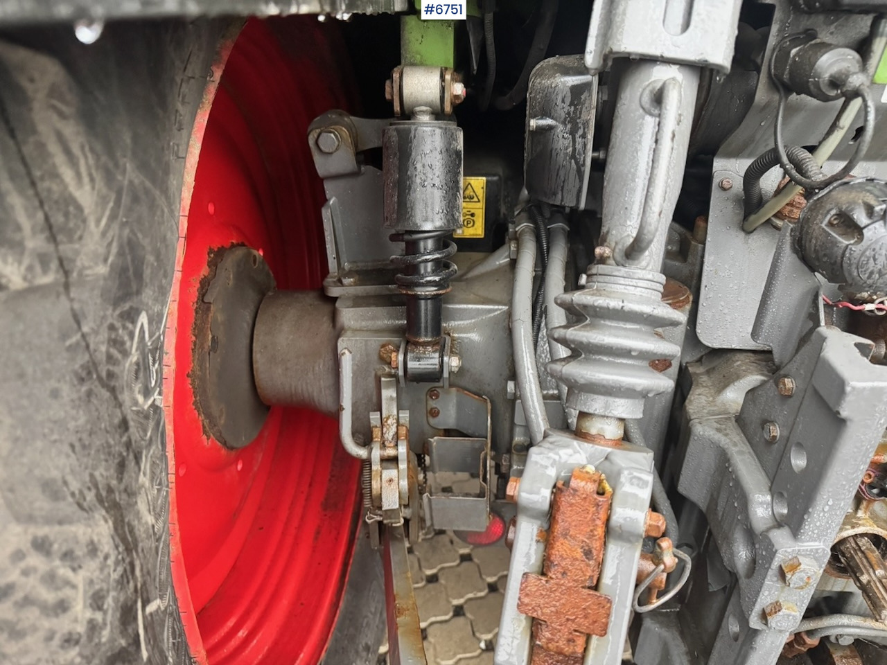 Locação financeira de 2019 Fendt 313 Vario w/ Front hydraulics and 2 sets of tires. 2019 Fendt 313 Vario w/ Front hydraulics and 2 sets of tires.: foto 11 Locação financeira de 2019 Fendt 313 Vario w/ Front hydraulics and 2 sets of tires. 2019 Fendt 313 Vario w/ Front hydraulics and 2 sets of tires.: foto 11