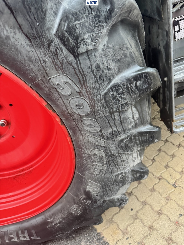 Locação financeira de 2019 Fendt 313 Vario w/ Front hydraulics and 2 sets of tires. 2019 Fendt 313 Vario w/ Front hydraulics and 2 sets of tires.: foto 15 Locação financeira de 2019 Fendt 313 Vario w/ Front hydraulics and 2 sets of tires. 2019 Fendt 313 Vario w/ Front hydraulics and 2 sets of tires.: foto 15