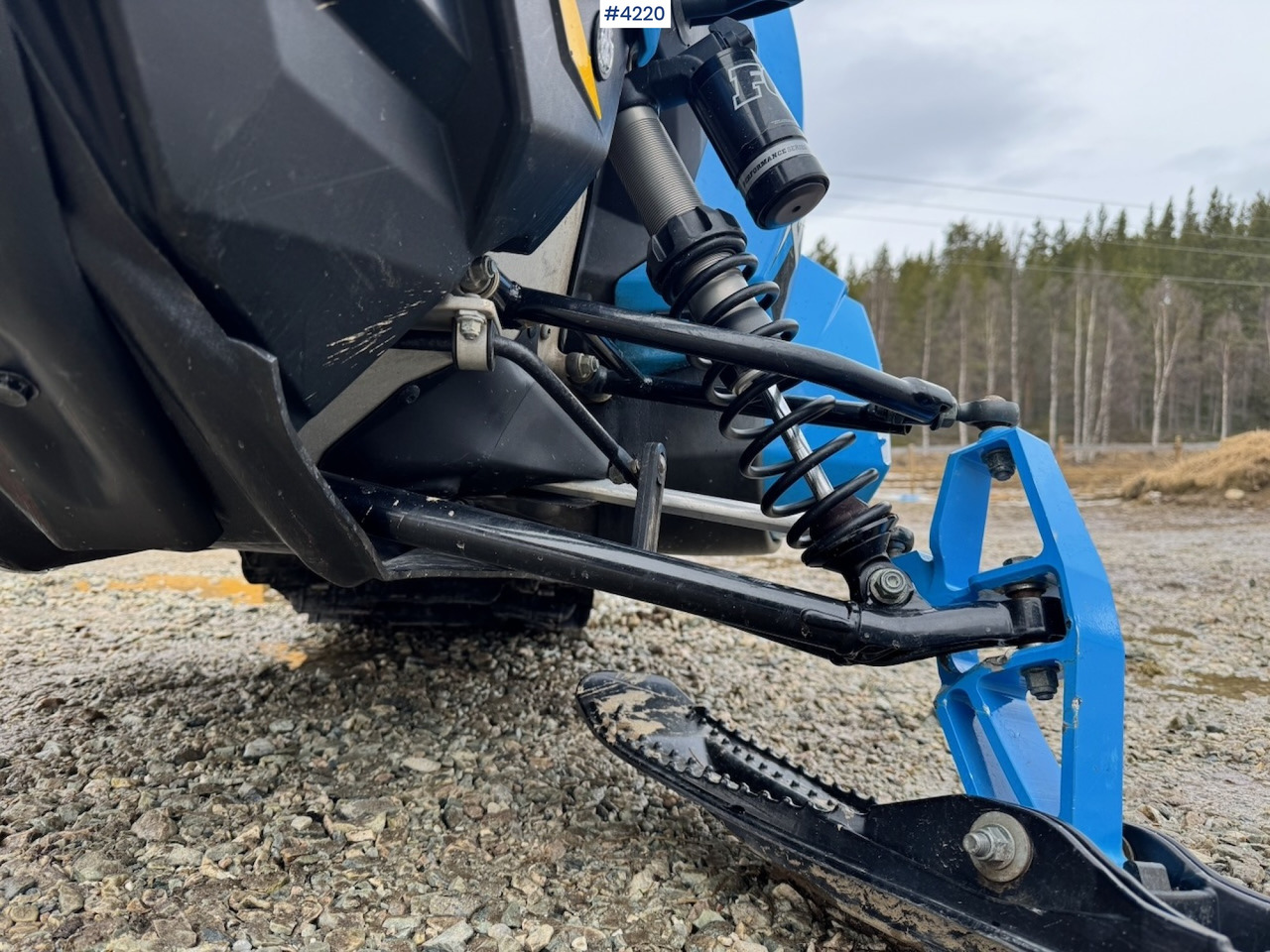 Quadriciclo 2019 Polaris 800 Titan XC800 Snowmobile. New Engine!: foto 8