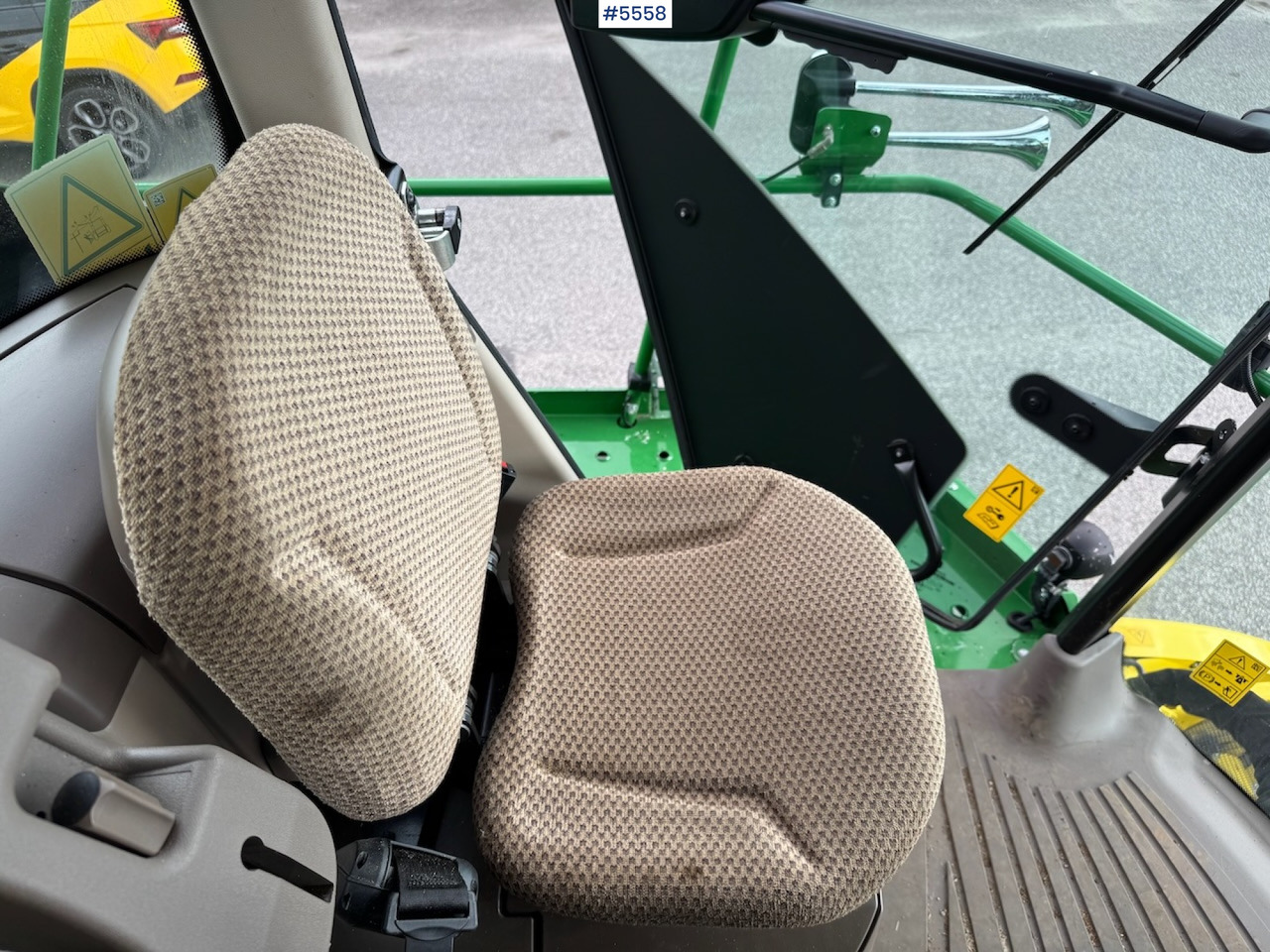 Máquina para produção de feno 2024 John Deere 8200 in, like new!: foto 18
