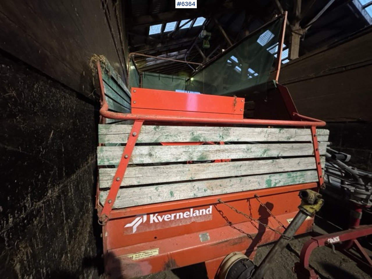 Approx. 1990 Kverneland UN7000 unloading wagon - Máquina para produção de feno: foto 5 Approx. 1990 Kverneland UN7000 unloading wagon - Máquina para produção de feno: foto 5