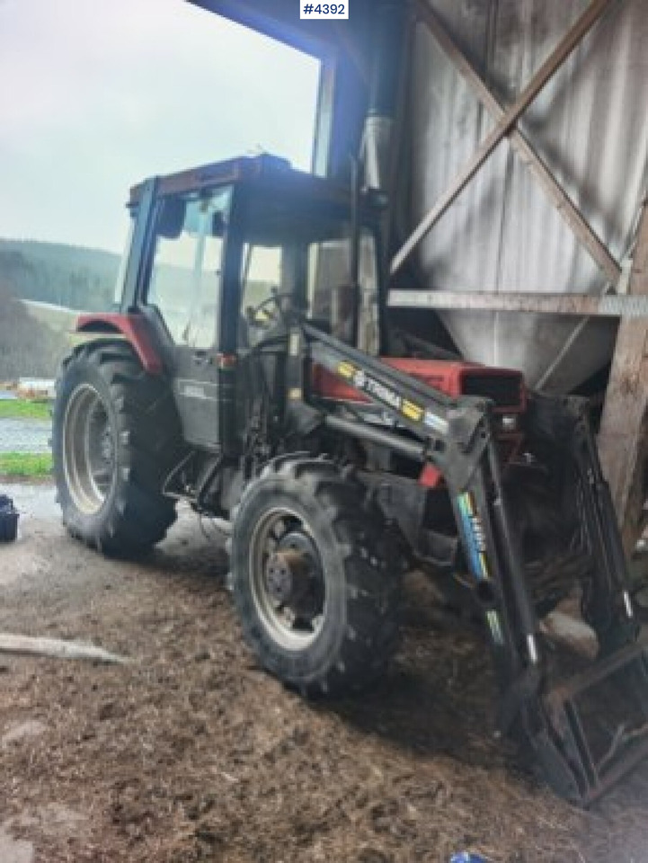 Case International 885XL 4x4 with trima loader - Trator: foto 1 Case International 885XL 4x4 with trima loader - Trator: foto 1