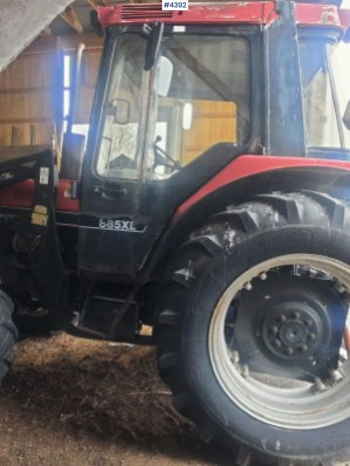 Case International 885XL 4x4 with trima loader - Trator: foto 5 Case International 885XL 4x4 with trima loader - Trator: foto 5