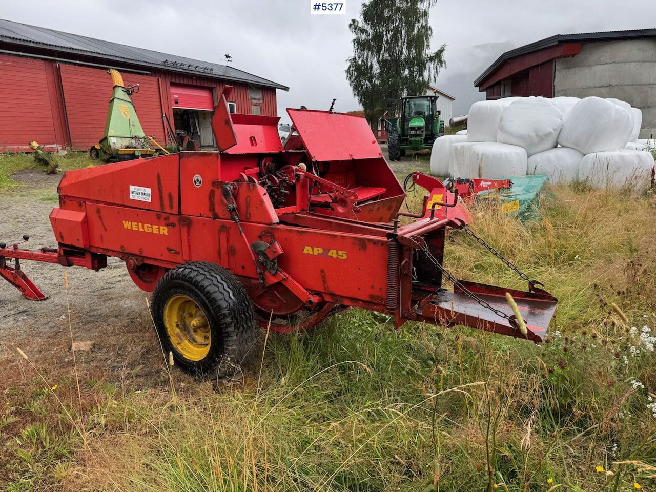 English: Welger AP 45 Square Baler - Máquina para produção de feno: foto 4 English: Welger AP 45 Square Baler - Máquina para produção de feno: foto 4