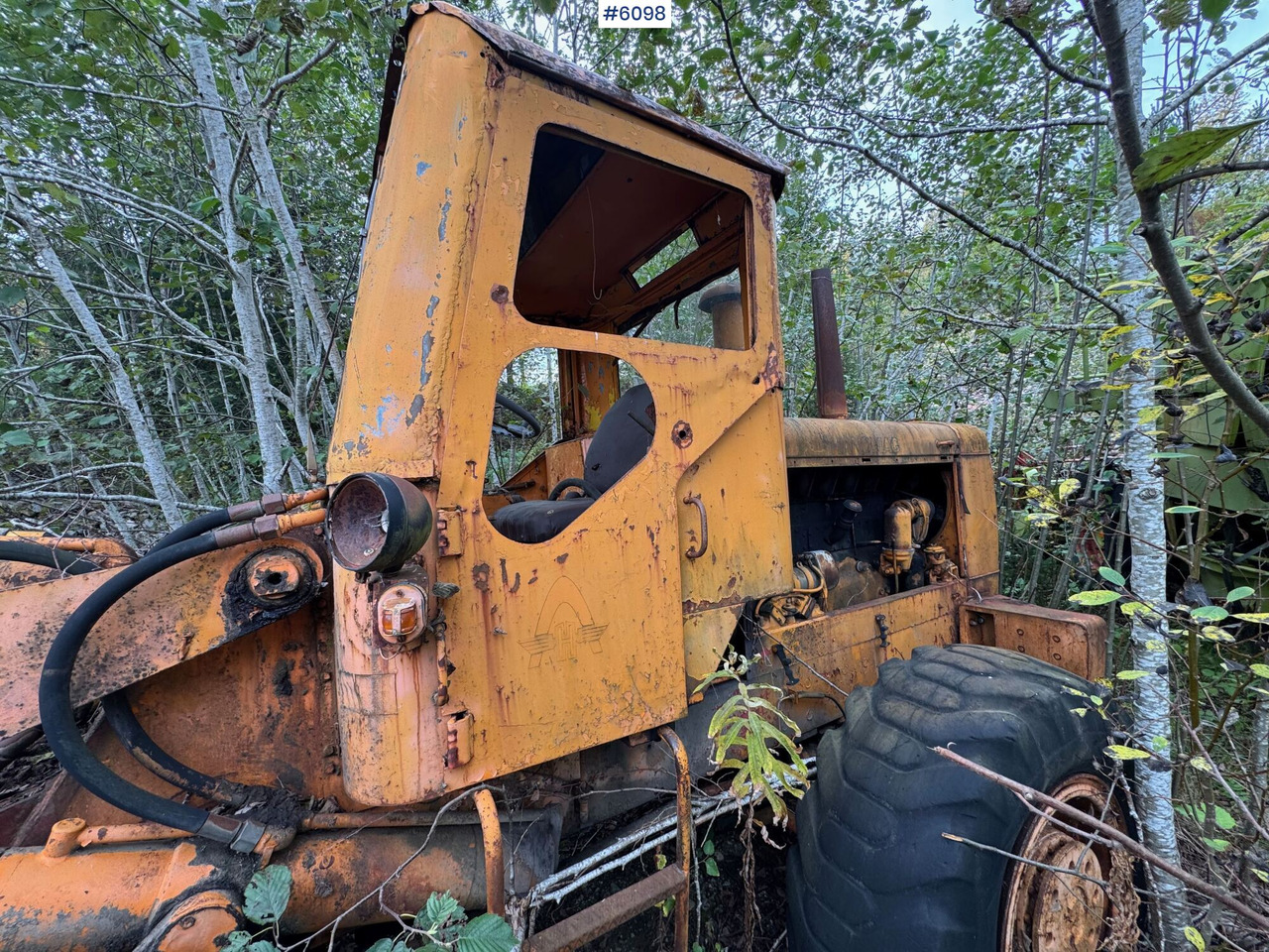 Hanomag wheel loader with bucket – repair object - Pá carregadora de rodas: foto 4 Hanomag wheel loader with bucket – repair object - Pá carregadora de rodas: foto 4