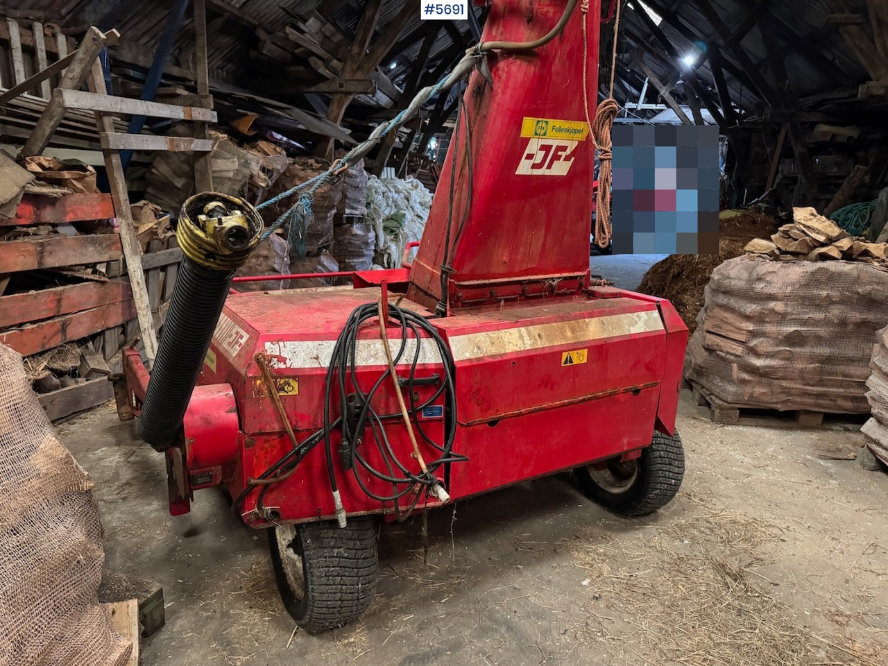 JF FC 850 Fine shredder + a dividing machine. - Máquina para produção de feno: foto 5 JF FC 850 Fine shredder + a dividing machine. - Máquina para produção de feno: foto 5