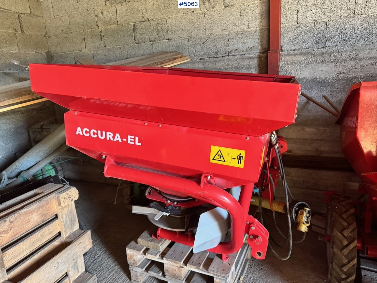 Kverneland Accord Fertilizer spreader - Distribuidor de fertilizantes: foto 1 Kverneland Accord Fertilizer spreader - Distribuidor de fertilizantes: foto 1