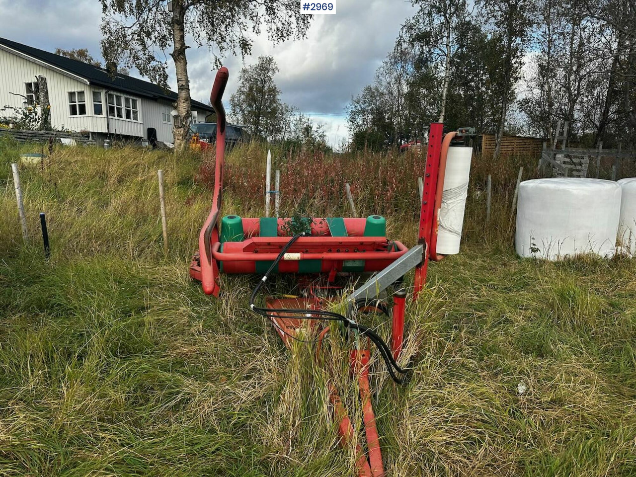 Kverneland UN 7335 round bale packs - Máquina para produção de feno: foto 2 Kverneland UN 7335 round bale packs - Máquina para produção de feno: foto 2