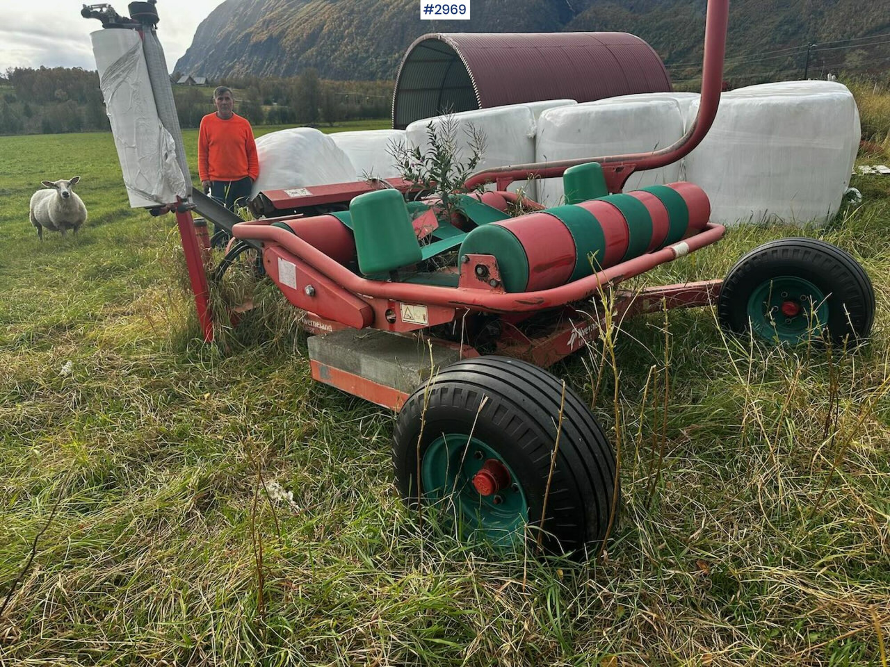 Kverneland UN 7335 round bale packs - Máquina para produção de feno: foto 5 Kverneland UN 7335 round bale packs - Máquina para produção de feno: foto 5