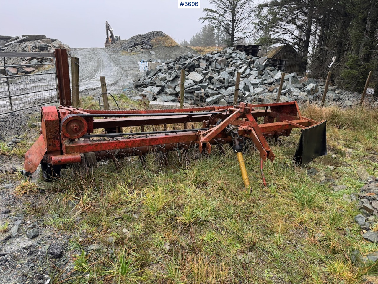 Kverneland stone rake 4 m. - Maquina para lavrar a terra: foto 4 Kverneland stone rake 4 m. - Maquina para lavrar a terra: foto 4