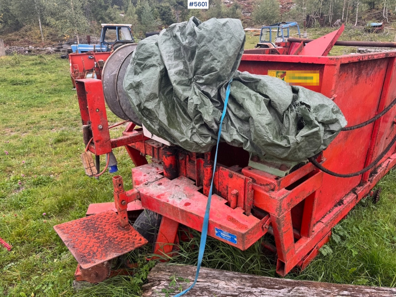 Orkel F3 Feeder + Parts Machine - Máquina para produção de feno: foto 5 Orkel F3 Feeder + Parts Machine - Máquina para produção de feno: foto 5