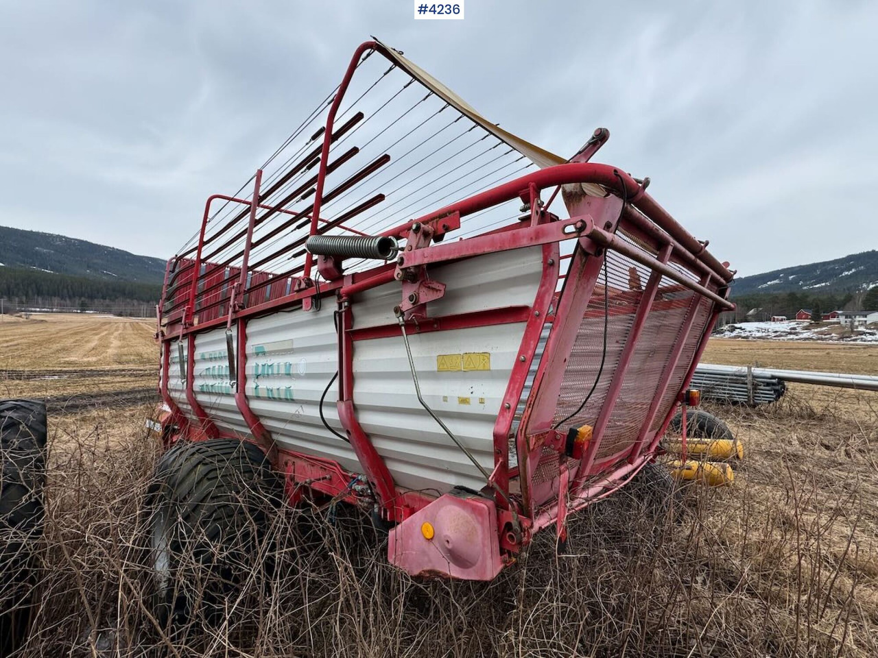 Pottinger 514 MUE Forage wagon - Máquina para produção de feno: foto 2 Pottinger 514 MUE Forage wagon - Máquina para produção de feno: foto 2
