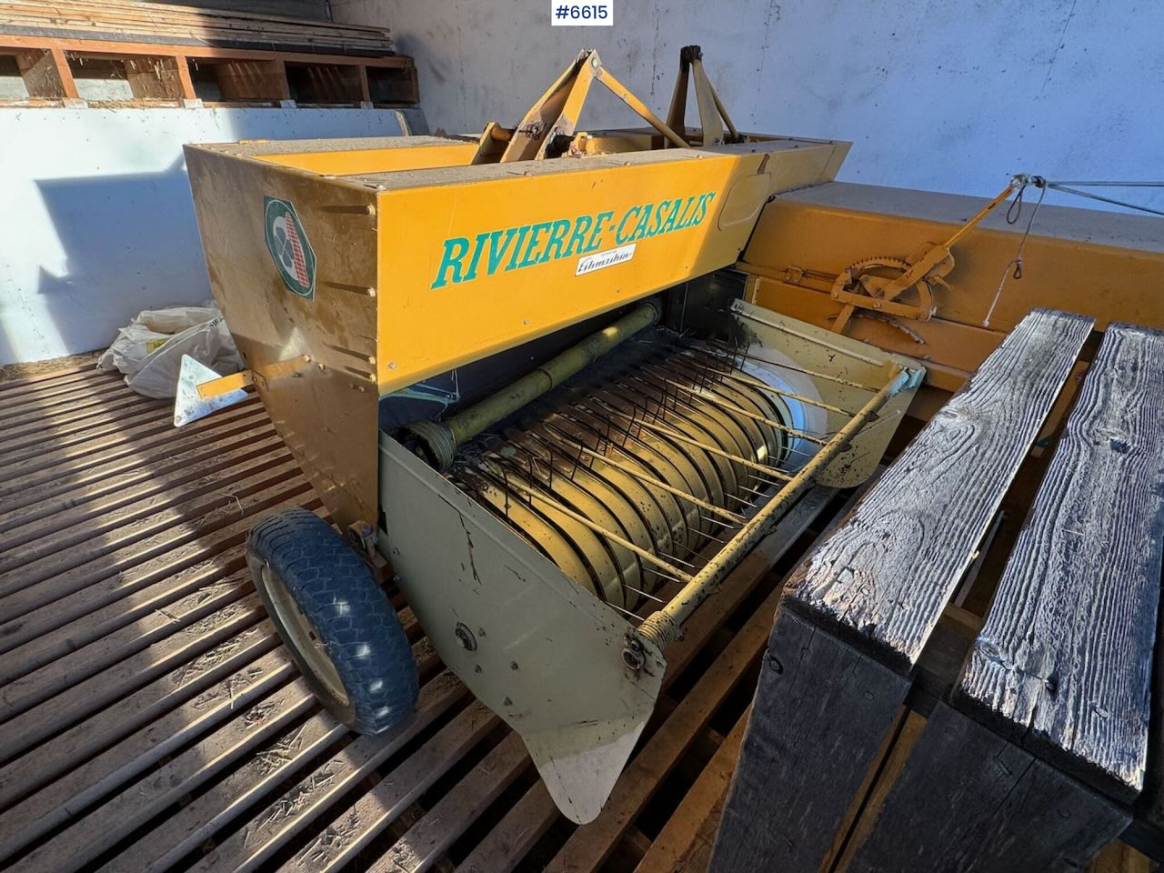 Rivierre-Casalis ER 40C Square baler - Máquina para produção de feno: foto 2 Rivierre-Casalis ER 40C Square baler - Máquina para produção de feno: foto 2