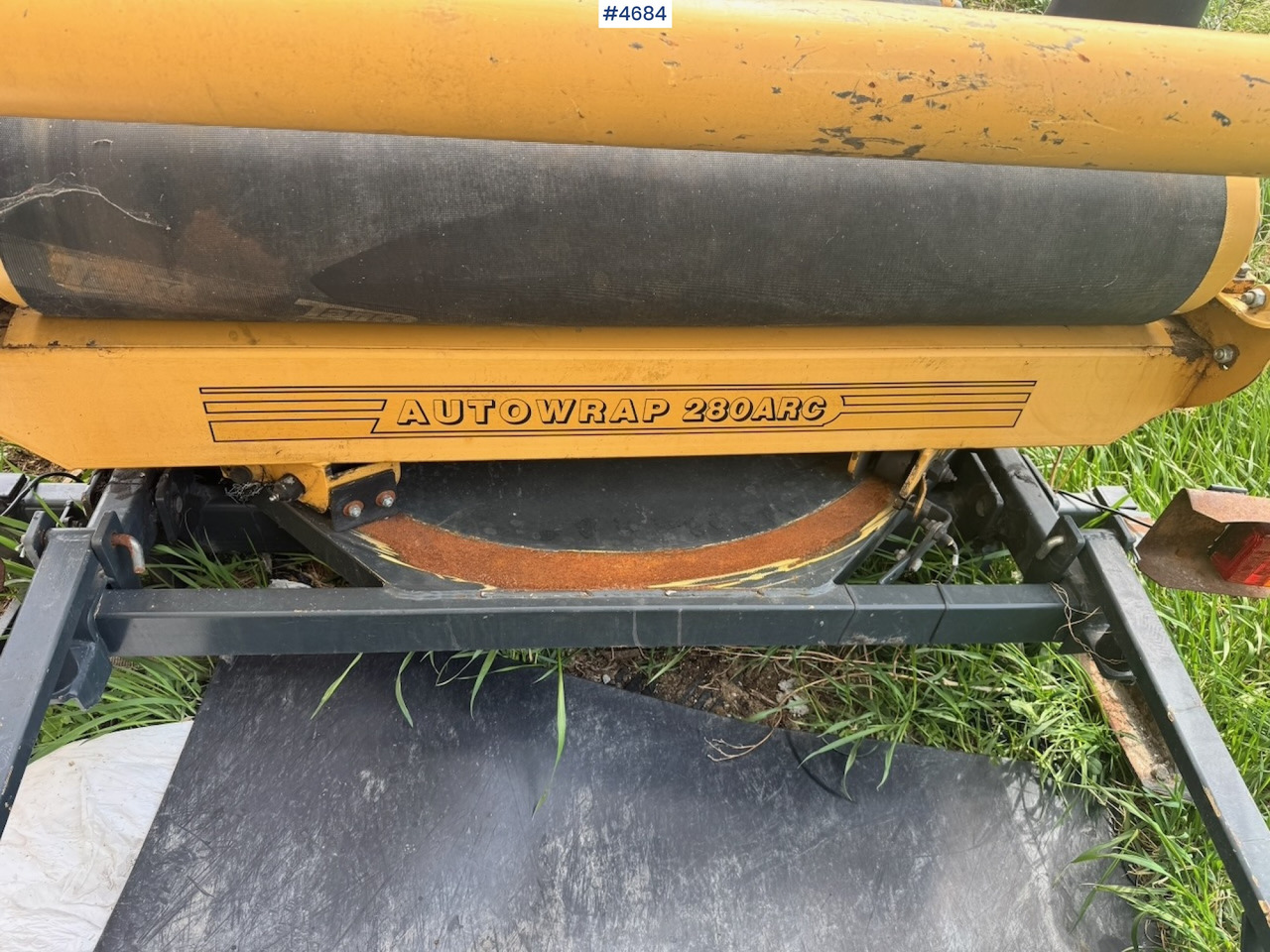 Máquina para produção de feno Tanco Autowrap 280ARC Round bale wrapper.: foto 9