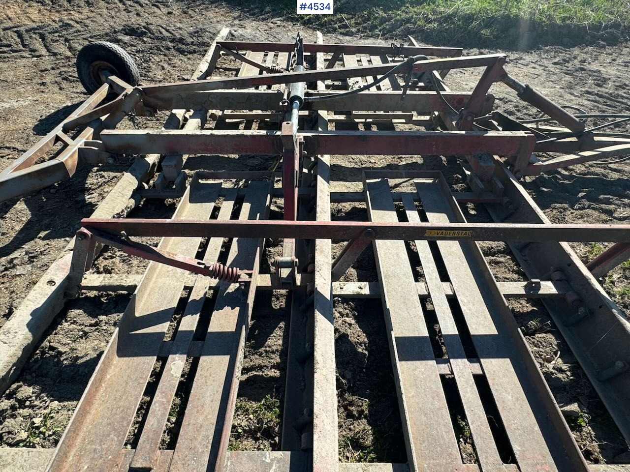 Väderstad harrow - Maquina para lavrar a terra: foto 4 Väderstad harrow - Maquina para lavrar a terra: foto 4