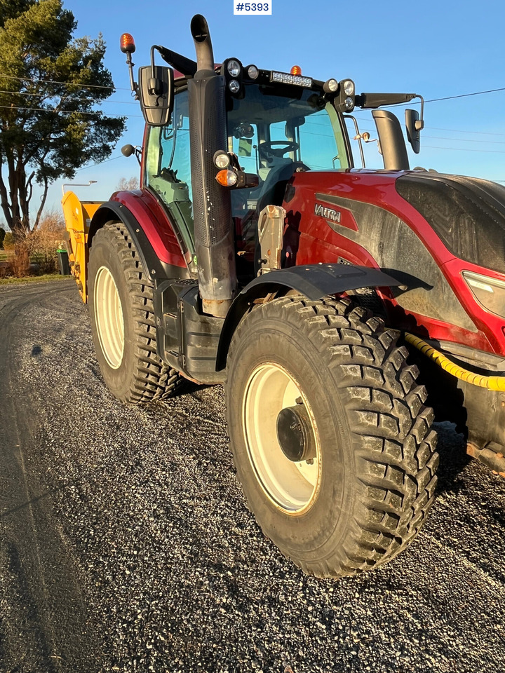 Valtra T 174 E Twintrac Tractor - Trator: foto 2 Valtra T 174 E Twintrac Tractor - Trator: foto 2