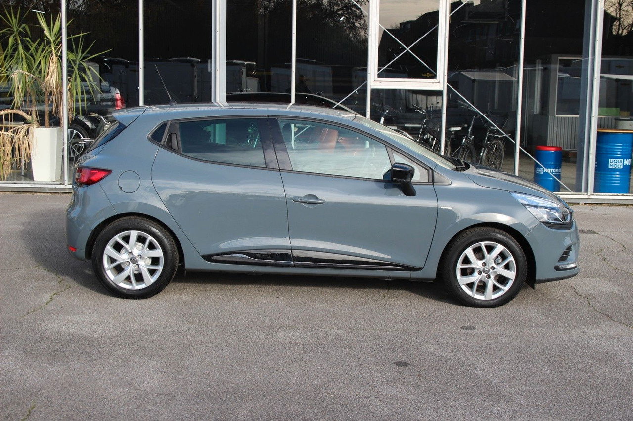 Renault Clio IV Limited 13tKM aus Rentnerbesitz Navi - Sedan: foto 2 Renault Clio IV Limited 13tKM aus Rentnerbesitz Navi - Sedan: foto 2