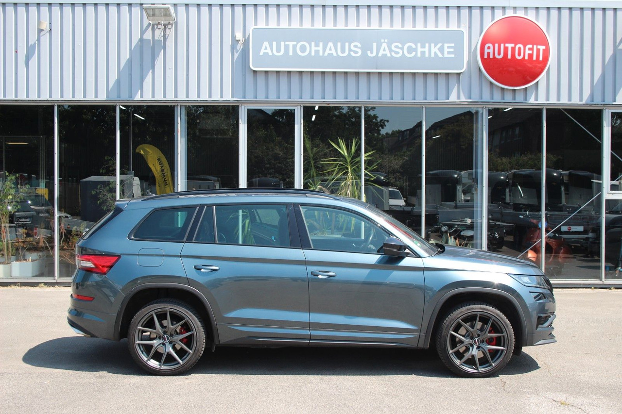 Skoda Kodiaq RS 4x4 ACC Std-Hzg Pano Alcant LED Canton - SUV: foto 2 Skoda Kodiaq RS 4x4 ACC Std-Hzg Pano Alcant LED Canton - SUV: foto 2