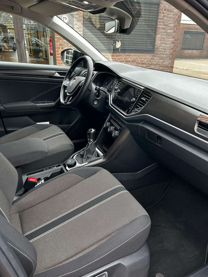 Volkswagen T-Roc Style - SUV: foto 5 Volkswagen T-Roc Style - SUV: foto 5