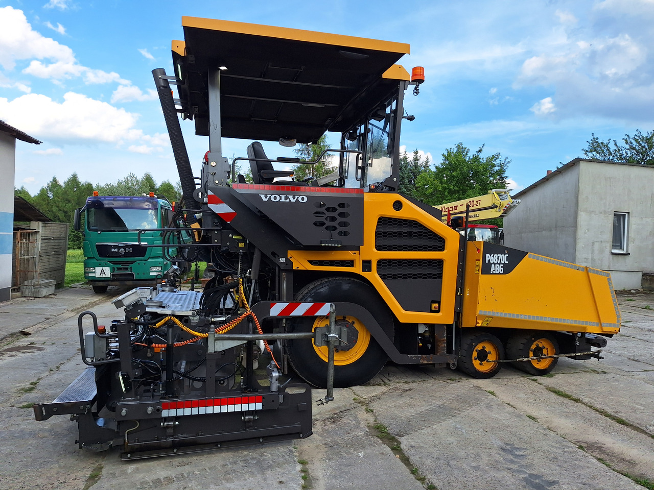 VOLVO P6870C - Acabadora: foto 3 VOLVO P6870C - Acabadora: foto 3