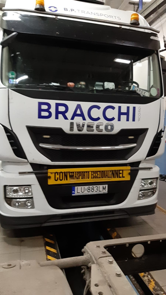 IVECO IVECO STRALIS 510 Hi-Way AS 440STX/P Euro VI z salonu Italia - Tractor: foto 4 IVECO IVECO STRALIS 510 Hi-Way AS 440STX/P Euro VI z salonu Italia - Tractor: foto 4