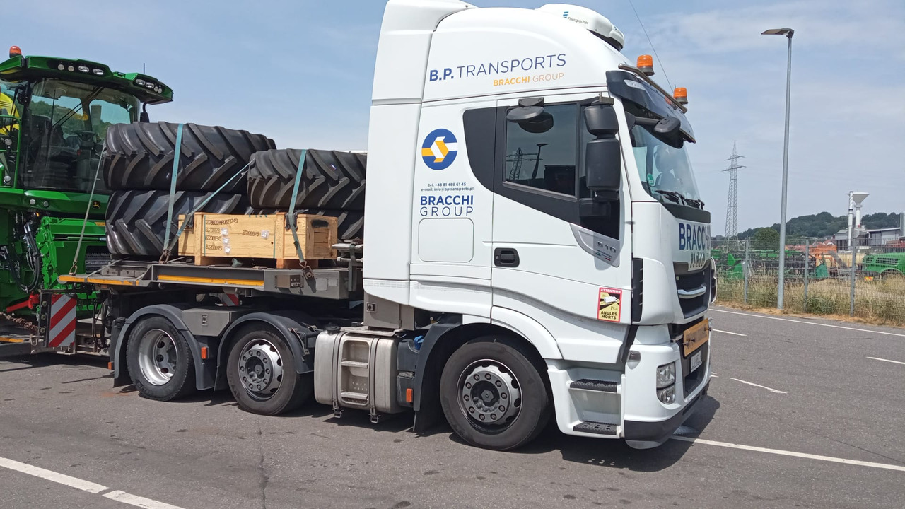 IVECO IVECO STRALIS 510 Hi-Way AS 440STX/P Euro VI z salonu Italia - Tractor: foto 3 IVECO IVECO STRALIS 510 Hi-Way AS 440STX/P Euro VI z salonu Italia - Tractor: foto 3