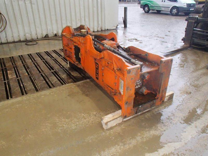 NPK E-225 A - Martelo hidráulico para Máquina de construção: foto 3 NPK E-225 A - Martelo hidráulico para Máquina de construção: foto 3