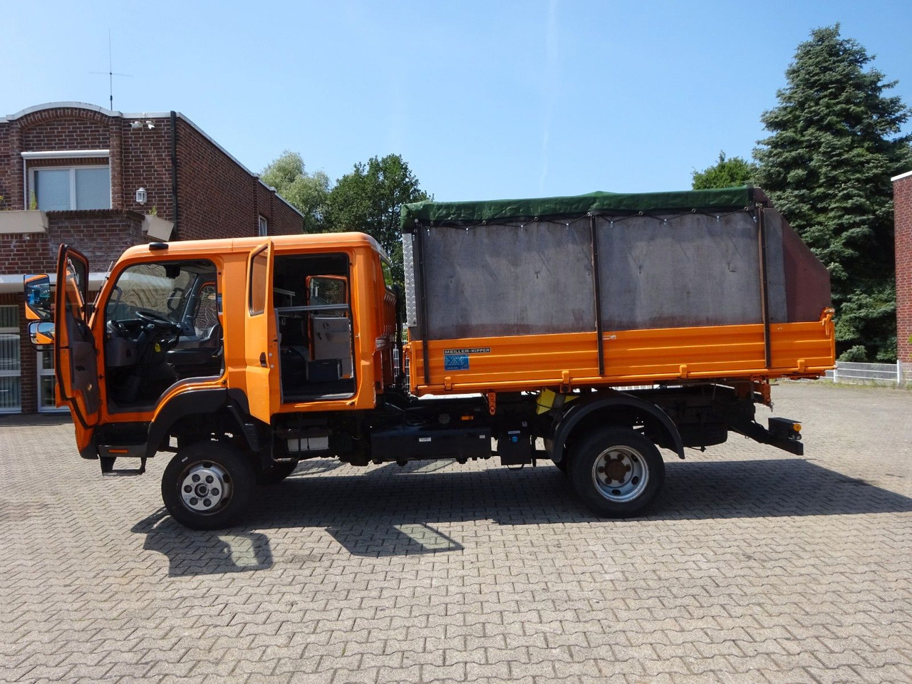 FUSO Canter Doppelkabine MEILLER 3Skipper 4x4 - Carrinha basculante: foto 5 FUSO Canter Doppelkabine MEILLER 3Skipper 4x4 - Carrinha basculante: foto 5