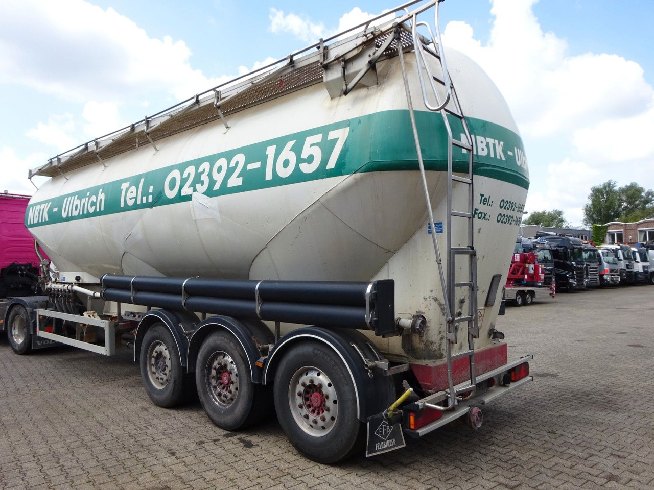 Feldbinder EUT 49.3 Silo für Staub u. Rieselgüter ca. 50m³ - Semi-reboque silo: foto 3 Feldbinder EUT 49.3 Silo für Staub u. Rieselgüter ca. 50m³ - Semi-reboque silo: foto 3