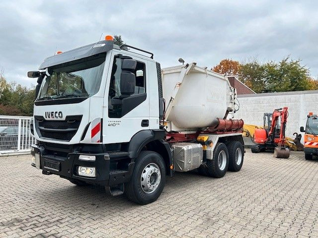 Iveco 410 TRAKKER Wechselsystem Kipper + Asphaltmulde - Camião multibenne: foto 2 Iveco 410 TRAKKER Wechselsystem Kipper + Asphaltmulde - Camião multibenne: foto 2