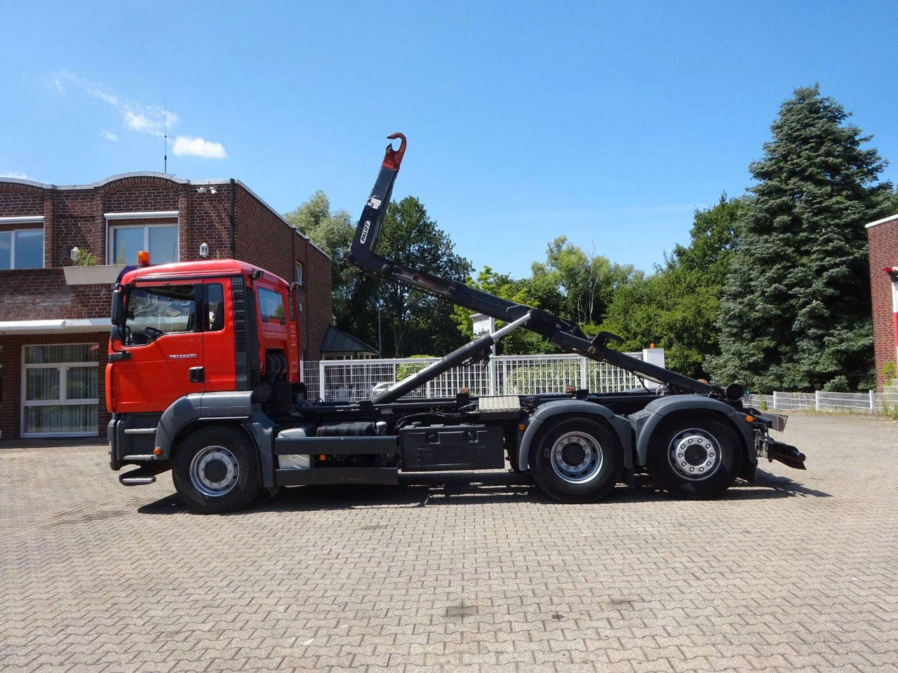 MAN 26.360 TGA PALFINGER Abroller 6x2-4 Hydrodrive - Camião polibenne: foto 2 MAN 26.360 TGA PALFINGER Abroller 6x2-4 Hydrodrive - Camião polibenne: foto 2