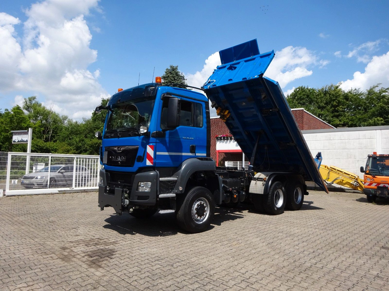 MAN 26.420 TGS MEILER 3Skipper + Bordmatik 6x6 - Camião basculante, Camião grua: foto 1 MAN 26.420 TGS MEILER 3Skipper + Bordmatik 6x6 - Camião basculante, Camião grua: foto 1