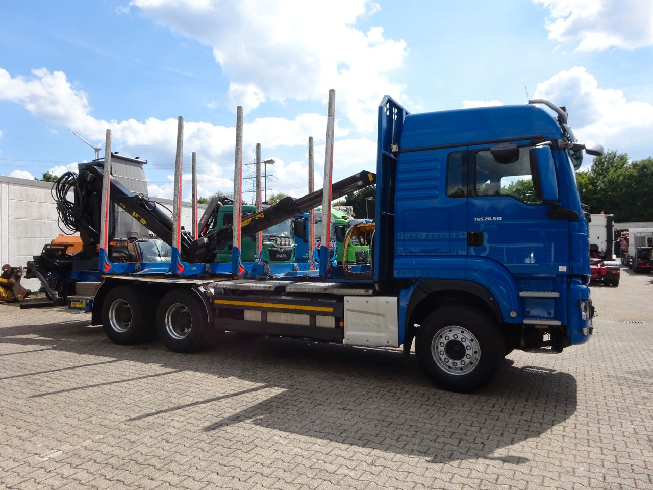 MAN 26.510 mit KESLA 2112 Holzkran+Kabine+Greifer - Camião de transporte de madeira, Camião grua: foto 3 MAN 26.510 mit KESLA 2112 Holzkran+Kabine+Greifer - Camião de transporte de madeira, Camião grua: foto 3